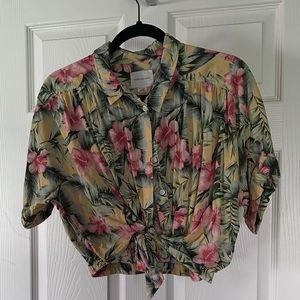 AEO cropped Hawaiian print shirt